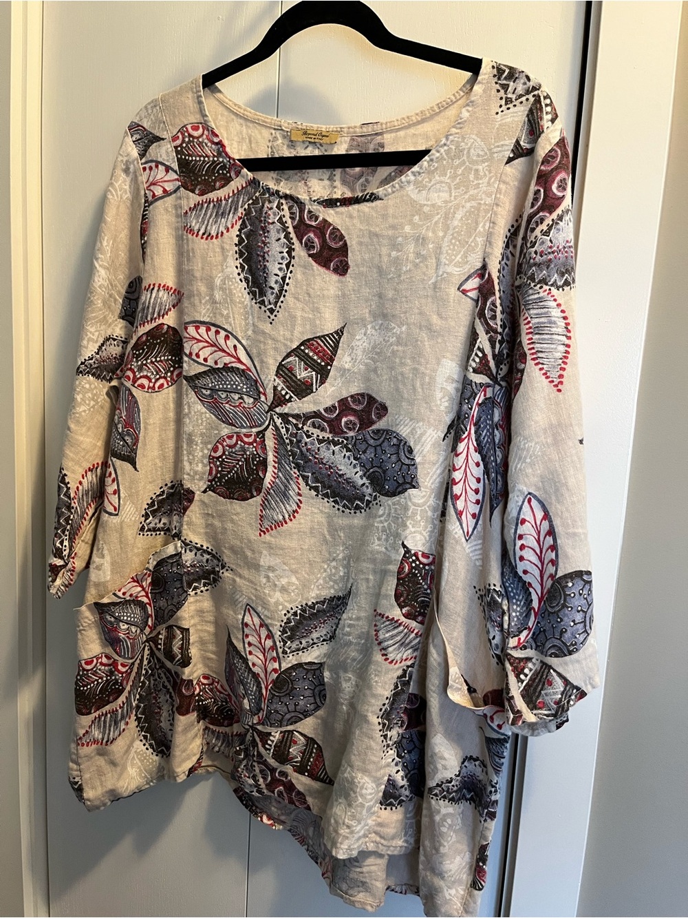Linen Beyond Capri Cream Leaf-Print Tunic Top
